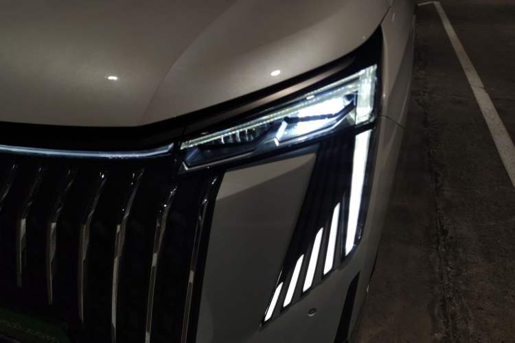 Used GAC Trumpchi M8 2024 Master Series 400T Ultimate Edition Left Front Headlight