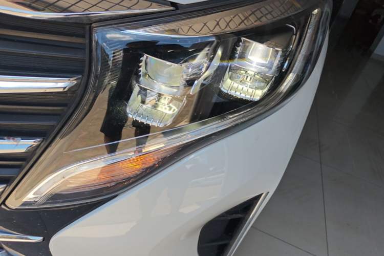 Used GAC Trumpchi M8 2024 Lingxiu Series 390T Deluxe Edition Left Front Headlight
