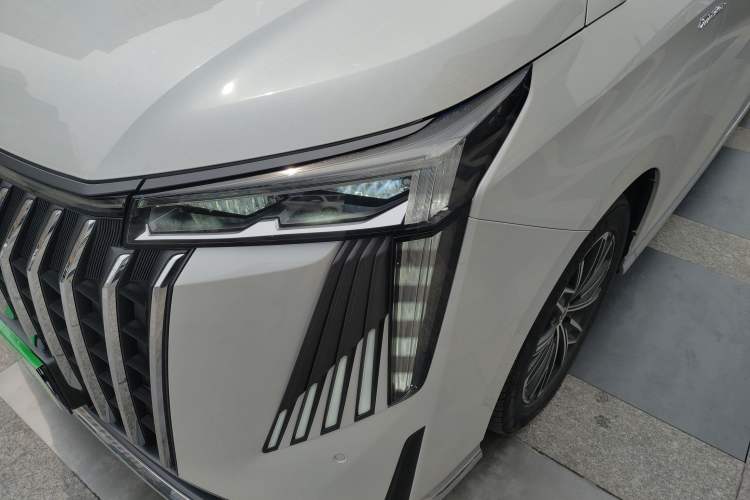 Used GAC Trumpchi M8 2024 Master Series 400T Ultimate Edition Left Front Headlight