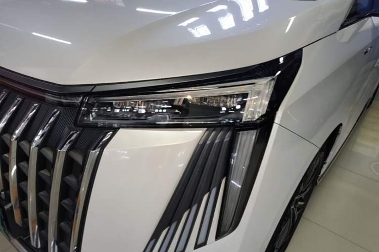 Used GAC Trumpchi M8 2024 Zongshi Series 400T Ultimate Edition Left Front Headlight