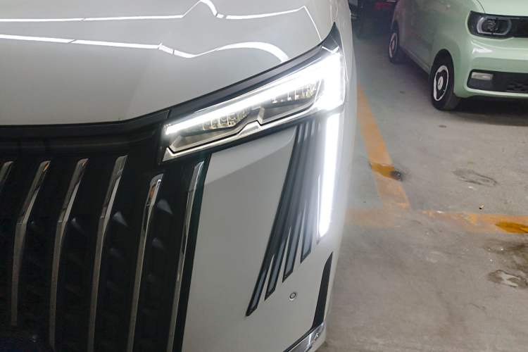 Used GAC Trumpchi M8 2024 Master Series 400T Ultimate Edition Left Front Headlight