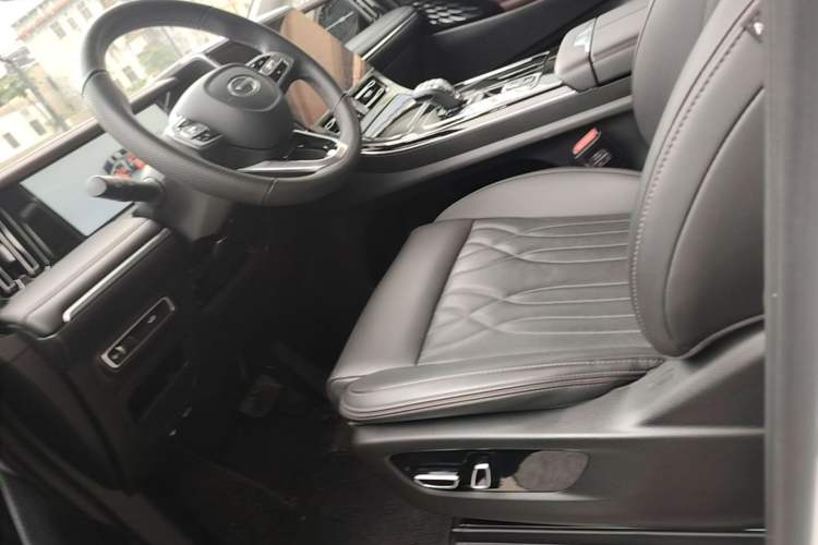 Used GAC Trumpchi M8 2024 Master Series 400T Prestige Edition Left Front Seat
