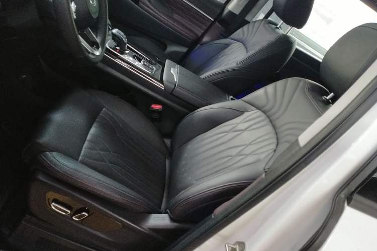 Used GAC Trumpchi M8 2024 Master Series 400T Prestige Edition Left Front Seat