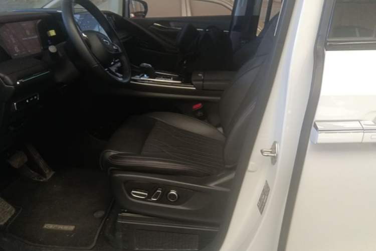 Used GAC Trumpchi M8 2024 Master Series Super Hybrid Edition Left Front Seat