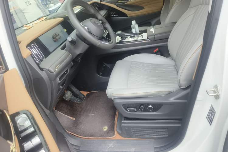 Used GAC Trumpchi M8 2024 Master Series 400T Ultimate Edition Left Front Seat