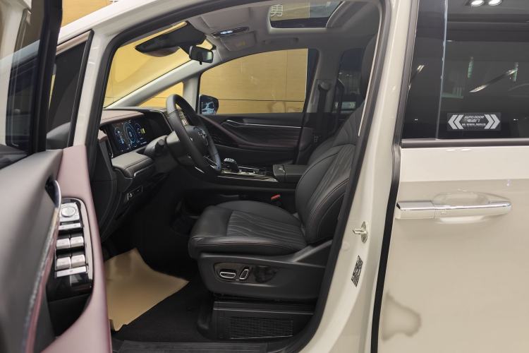 Used GAC Trumpchi M8 2024 Master Series 400T Ultimate Edition Left Front Seat