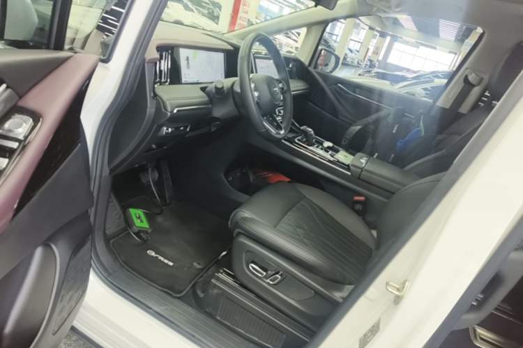 Used GAC Trumpchi M8 2024 Master Series 400T Prestige Edition Left Front Seat