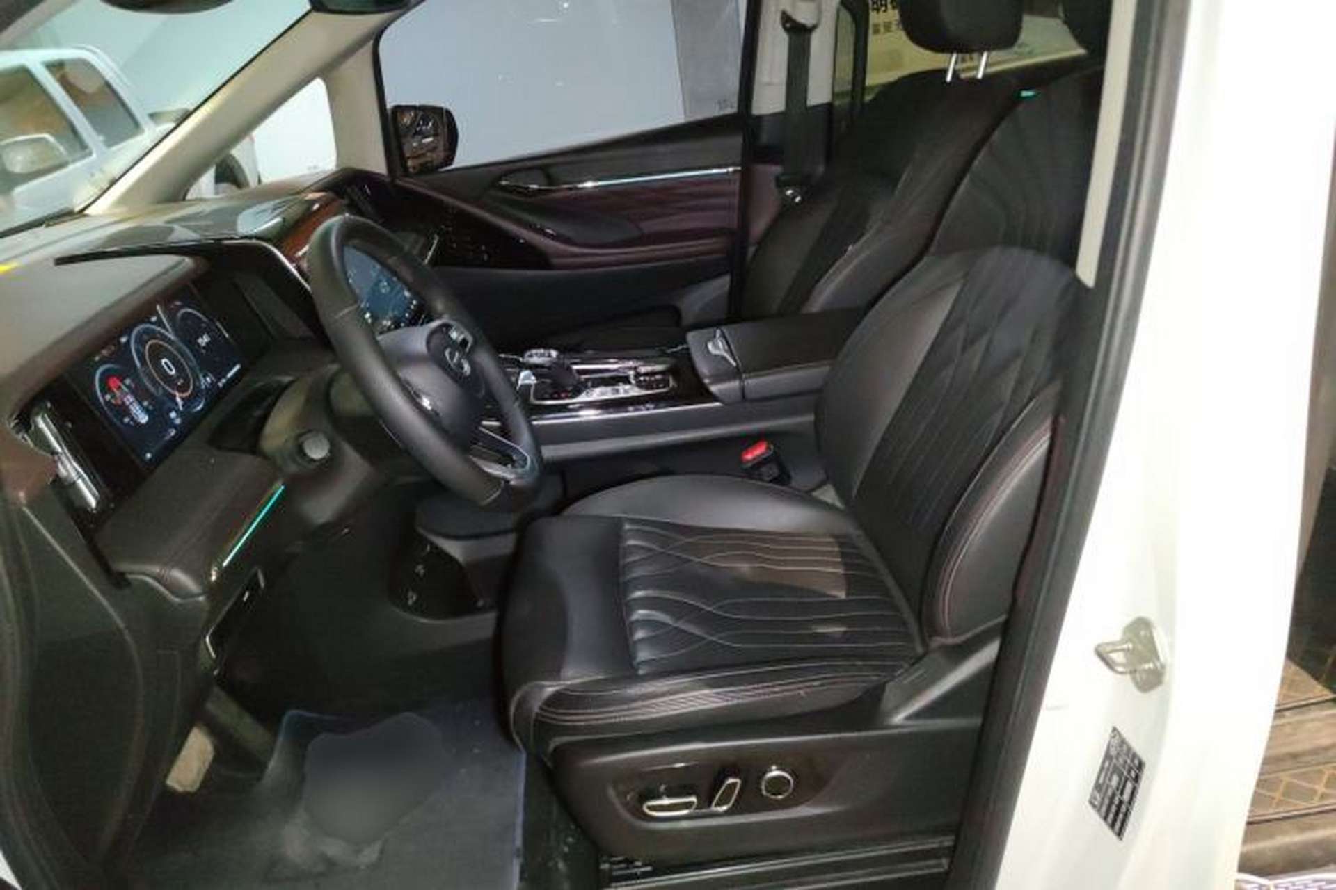 Used GAC Trumpchi M8 2024 Master Series 400T Ultimate Edition Left Front Seat