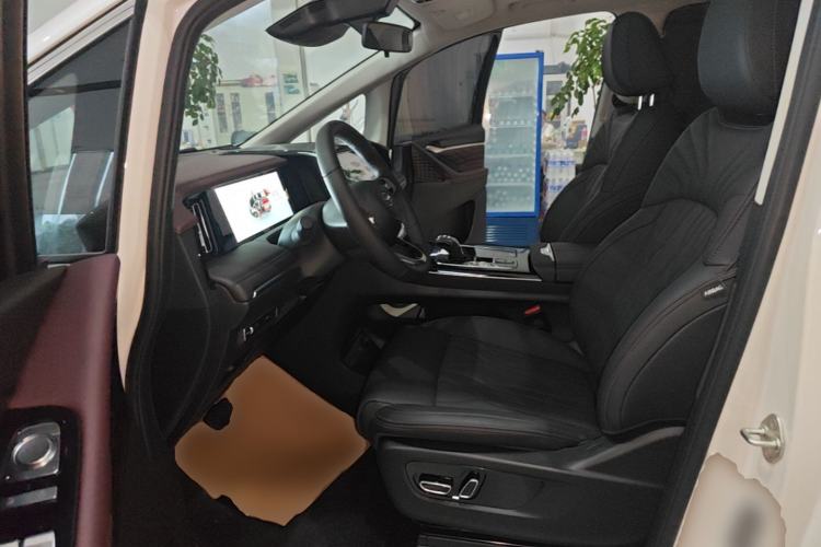Used GAC Trumpchi M8 2024 Master Series 400T Prestige Edition Left Front Seat