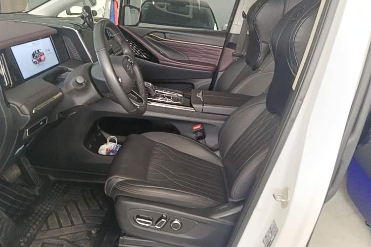 Used GAC Trumpchi M8 2024 Master Series 400T Ultimate Edition Left Front Seat