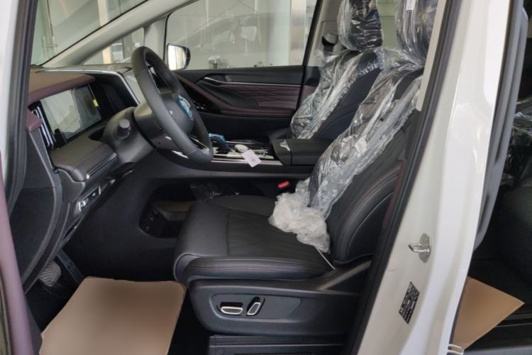 Used GAC Trumpchi M8 2024 Master Series 400T Prestige Edition Left Front Seat