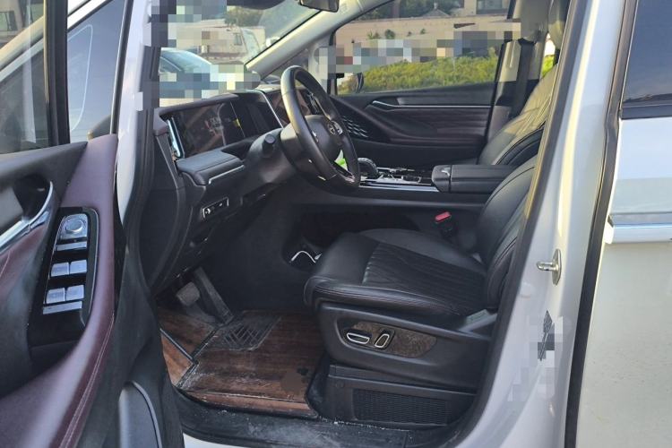 Used GAC Trumpchi M8 2024 Master Series 400T Prestige Edition Left Front Seat