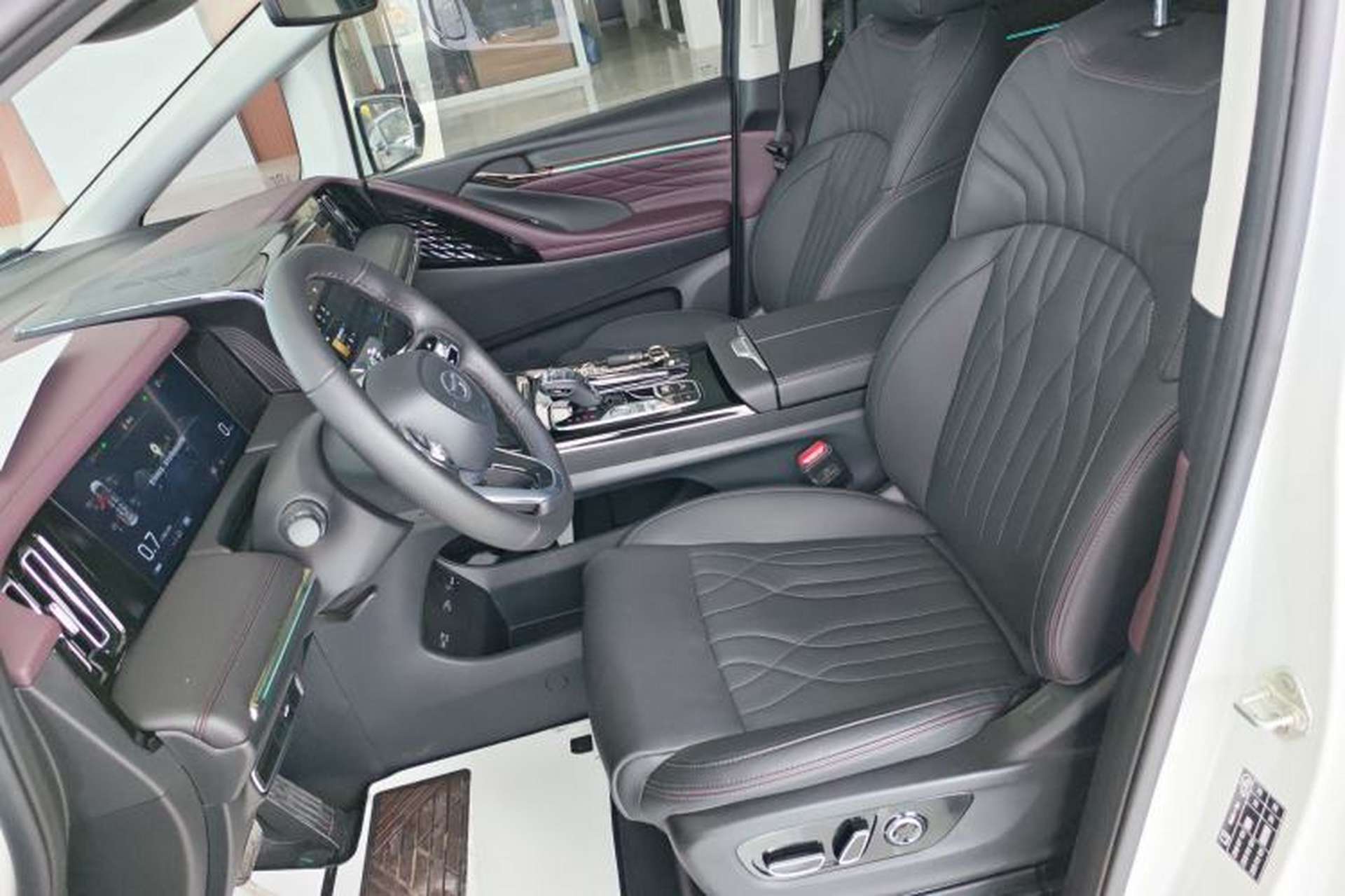 Used GAC Trumpchi M8 2024 Master Series 400T Ultimate Edition Left Front Seat