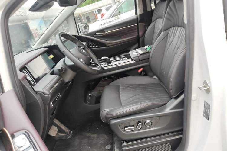 Used GAC Trumpchi M8 2024 Master Series Super Hybrid Edition Left Front Seat