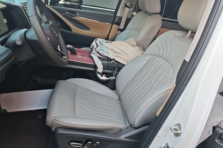 Used GAC Trumpchi M8 2024 Master Series 400T Ultimate Edition Left Front Seat