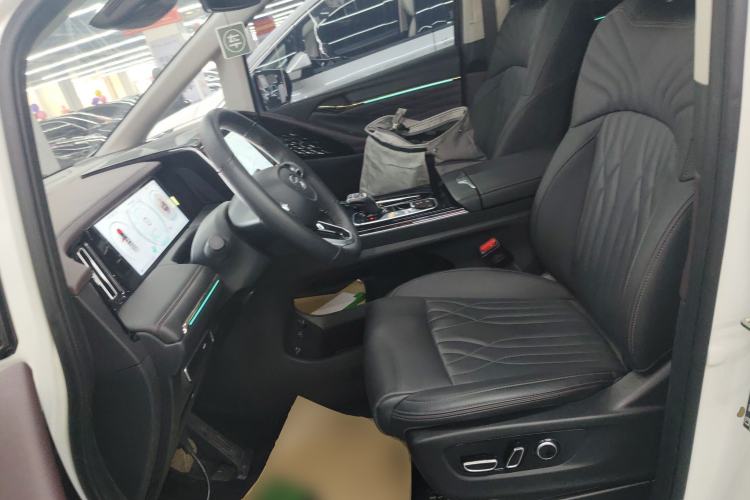 Used GAC Trumpchi M8 2024 Master Series 400T Ultimate Edition Left Front Seat
