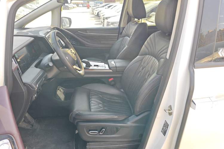 Used GAC Trumpchi M8 2024 Master Series 400T Prestige Edition Left Front Seat