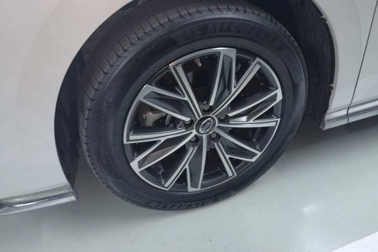 Used GAC Trumpchi M8 2024 Master Series 400T Ultimate Edition Left Front Wheel Hub