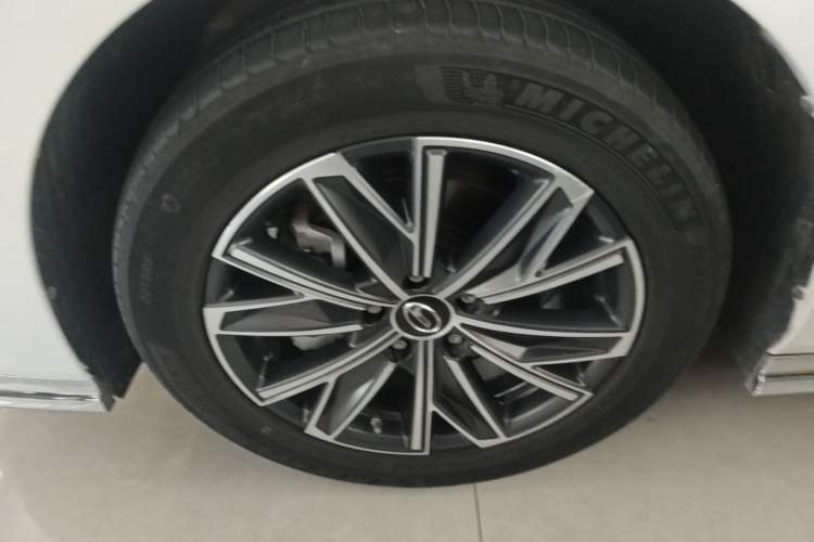 Used GAC Trumpchi M8 2024 Master Series 400T Ultimate Edition Left Front Wheel Hub