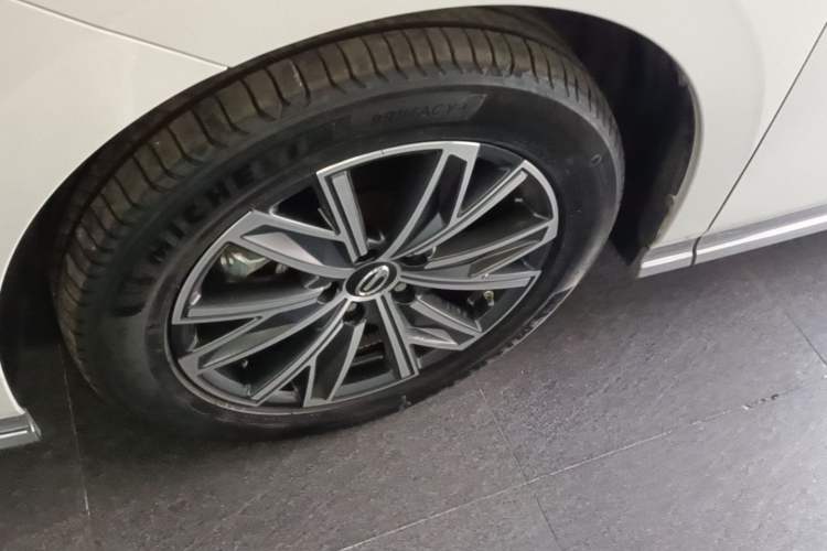Used GAC Trumpchi M8 2024 Master Series 400T Ultimate Edition Left Front Wheel Hub