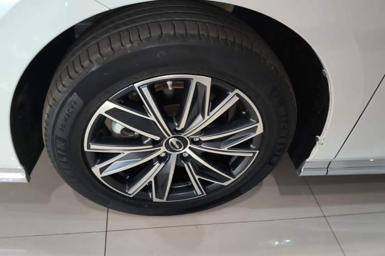Used GAC Trumpchi M8 2024 Master Series 400T Ultimate Edition Left Front Wheel Hub
