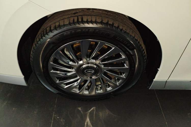 Used GAC Trumpchi M8 2024 Zongshi Series 400T Pioneer Edition Left Front Wheel Hub