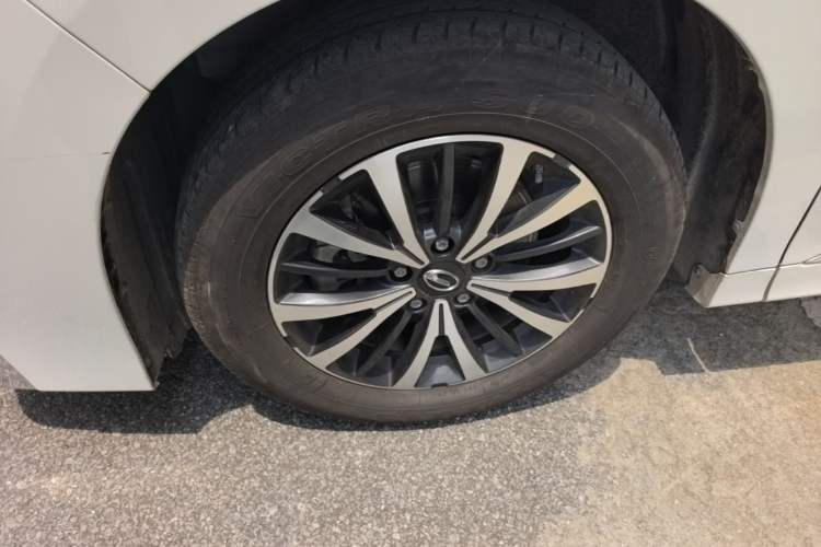 Used GAC Trumpchi M8 2024 Lingxiu Series 390T Luxury Edition Left Front Wheel Hub