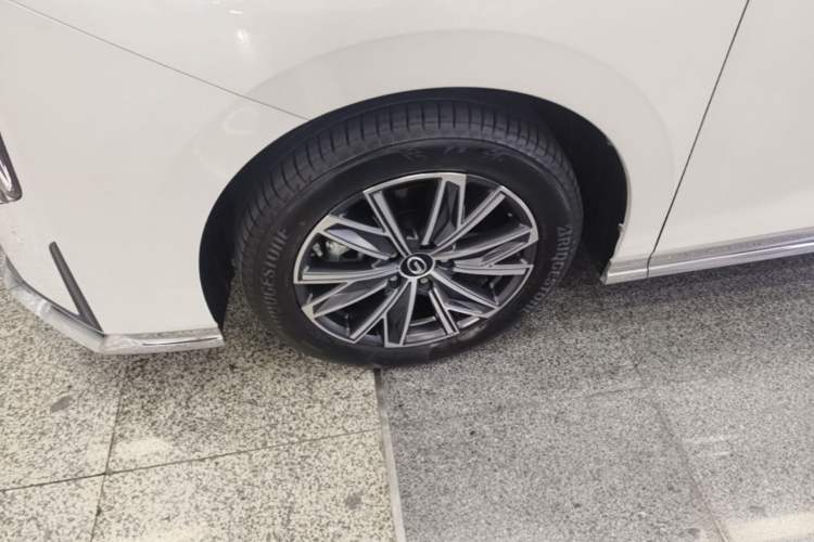 Used GAC Trumpchi M8 2024 Master Series 400T Prestige Edition Left Front Wheel Hub