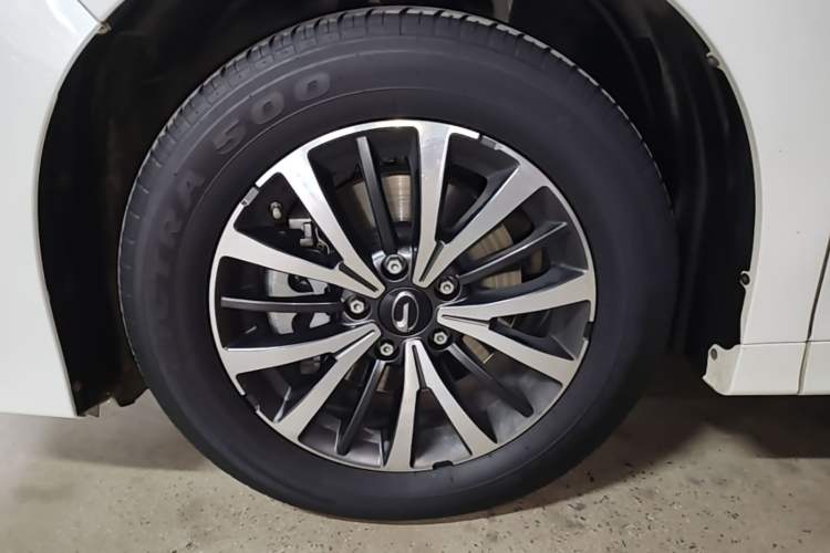 Used GAC Trumpchi M8 2024 Lingxiu Series 390T Deluxe Edition Left Front Wheel Hub