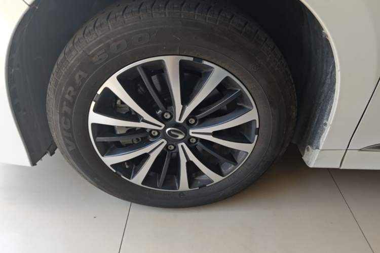 Used GAC Trumpchi M8 2024 Lingxiu Series 390T Deluxe Edition Left Front Wheel Hub