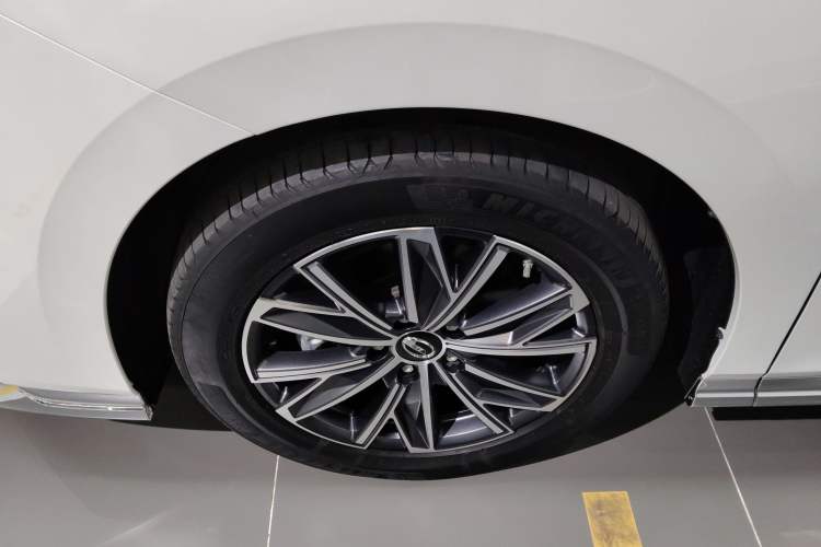 Used GAC Trumpchi M8 2024 Master Series 400T Ultimate Edition Left Front Wheel Hub