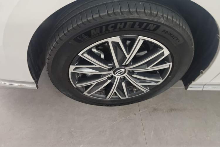 Used GAC Trumpchi M8 2024 Master Series 400T Ultimate Edition Left Front Wheel Hub