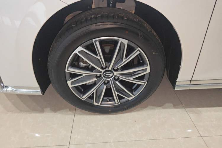 Used GAC Trumpchi M8 2024 Master Series 400T Prestige Edition Left Front Wheel Hub