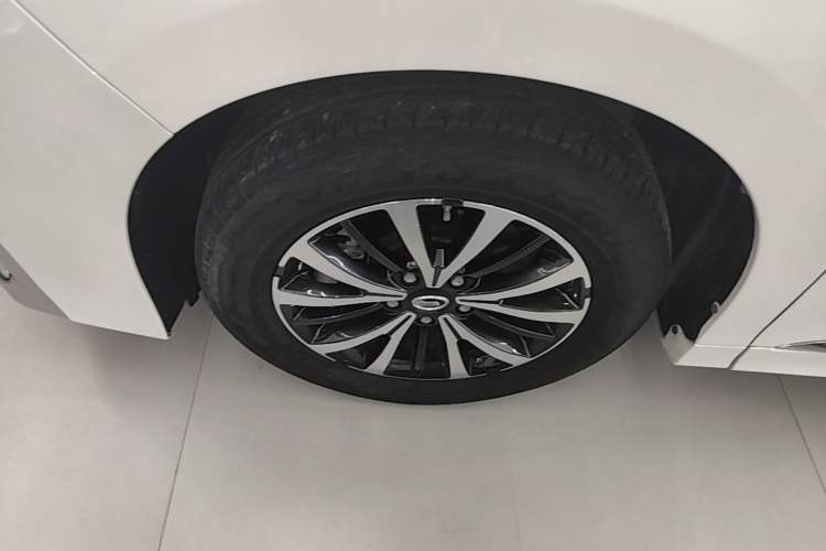 Used GAC Trumpchi M8 2024 Lingxiu Series 390T Luxury Edition Left Front Wheel Hub