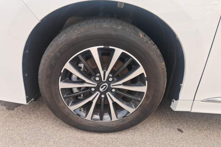 Used GAC Trumpchi M8 2024 Lingxiu Series 390T Deluxe Edition Left Front Wheel Hub