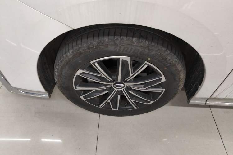 Used GAC Trumpchi M8 2024 Master Series 400T Prestige Edition Left Front Wheel Hub