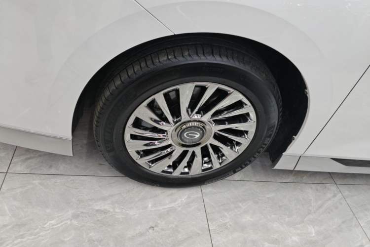 Used GAC Trumpchi M8 2024 Zongshi Series 400T Ultimate Edition Left Front Wheel Hub