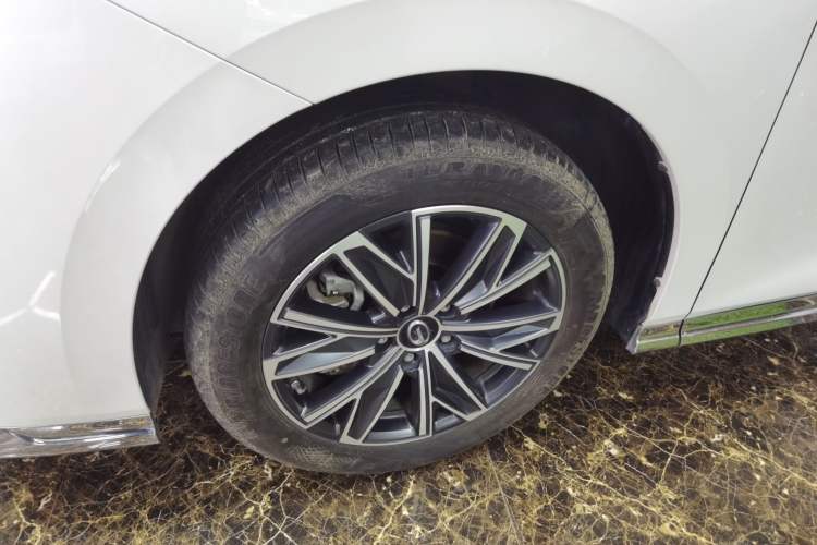 Used GAC Trumpchi M8 2024 Master Series 400T Prestige Edition Left Front Wheel Hub