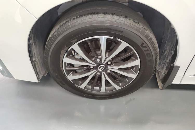 Used GAC Trumpchi M8 2024 Lingxiu Series 390T Luxury Edition Left Front Wheel Hub