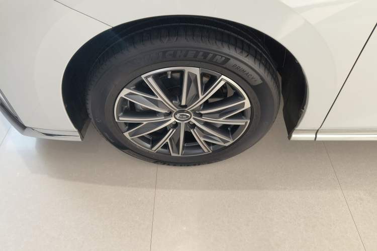 Used GAC Trumpchi M8 2024 Master Series 400T Ultimate Edition Left Front Wheel Hub