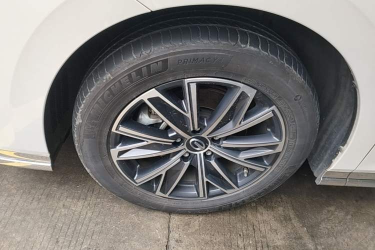 Used GAC Trumpchi M8 2024 Master Series 400T Ultimate Edition Left Front Wheel Hub
