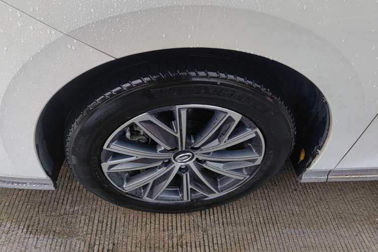 Used GAC Trumpchi M8 2024 Master Series Super Hybrid Edition Left Front Wheel Hub