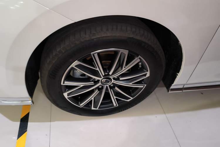 Used GAC Trumpchi M8 2024 Master Series 400T Prestige Edition Left Front Wheel Hub