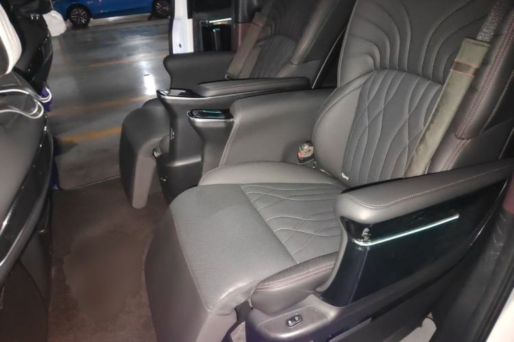 Used GAC Trumpchi M8 2024 Master Series 400T Ultimate Edition Left Rear Seat
