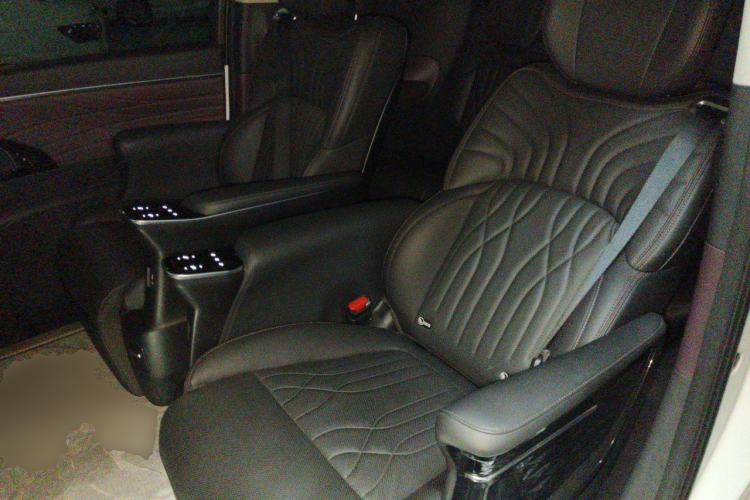 Used GAC Trumpchi M8 2024 Master Series 400T Prestige Edition Left Rear Seat