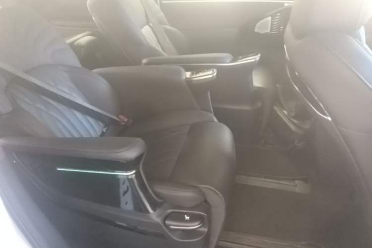 Used GAC Trumpchi M8 2024 Master Series Super Hybrid Edition Left Rear Seat