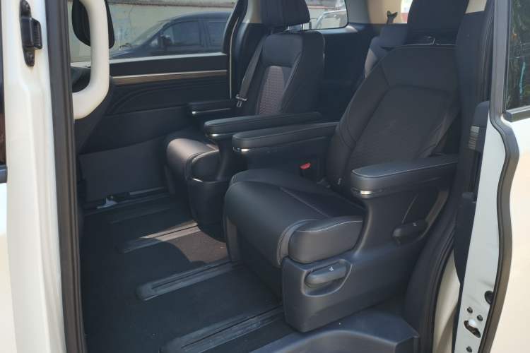 Used GAC Trumpchi M8 2024 Lingxiu Series 390T Luxury Edition Left Rear Seat