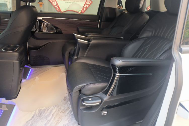 Used GAC Trumpchi M8 2024 Master Series 400T Prestige Edition Left Rear Seat
