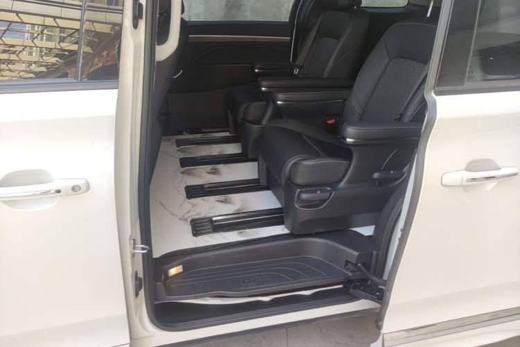 Used GAC Trumpchi M8 2024 Lingxiu Series 390T Luxury Edition Left Rear Seat