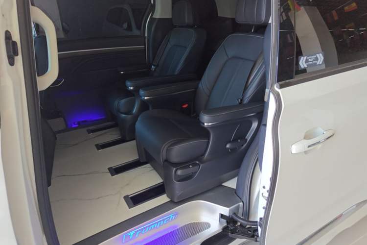 Used GAC Trumpchi M8 2024 Lingxiu Series 390T Deluxe Edition Left Rear Seat